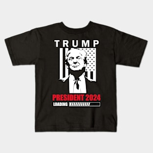 President USA 2024 Loading Funny Trump USA Flag Kids T-Shirt